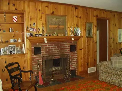 240 Pinewood Dr, Schenectady, NY 12303 photo 3