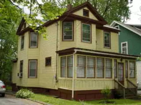 28 Wilson Ave, Schenectady, NY 12304 photo 1