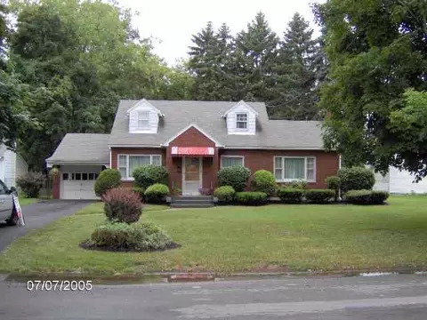 4 Colonial Dr, Schenectady, NY 12306 photo 1