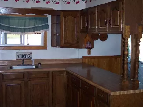 701 Lynk St, Sprakers, NY 12166 photo 3
