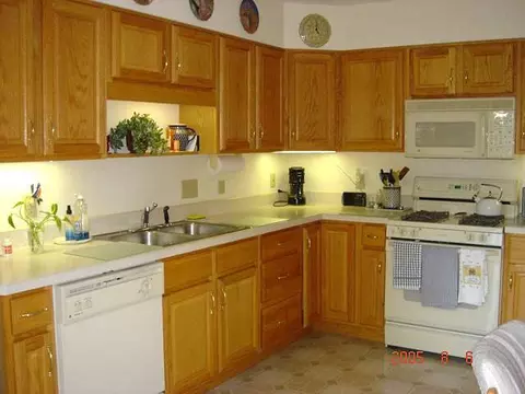 5 Amsterdam Ave, Glenmont, NY 12077 photo 3