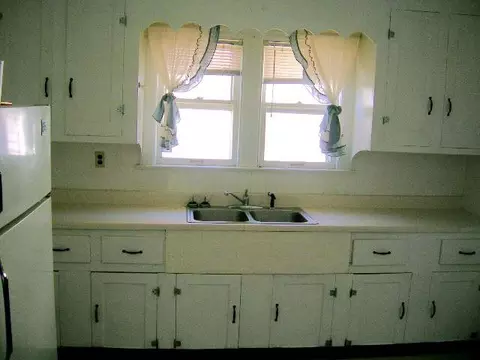 1122 Pleasant St, Schenectady, NY 12303 photo 2