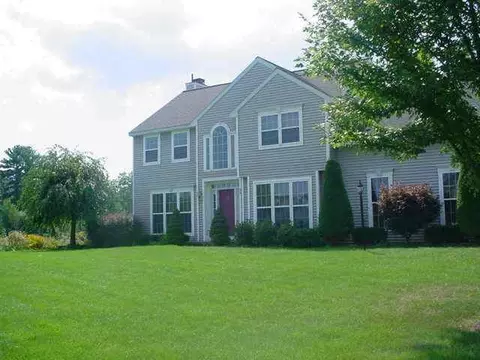 57 Fields End Dr, Glenmont, NY 12077 photo 1