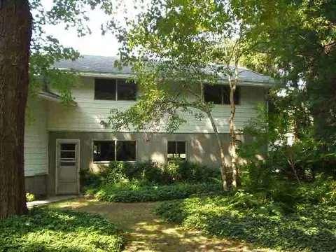 46 Wellington Rd, Delmar, NY 12054 photo 2