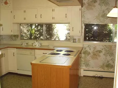 46 Wellington Rd, Delmar, NY 12054 photo 9