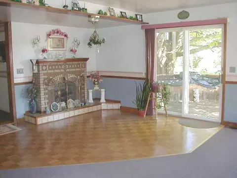 113 Pine St, Cobleskill, NY 12043 photo 4