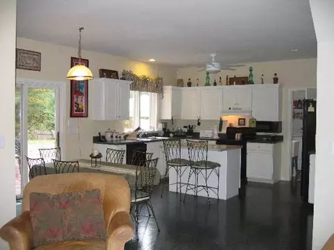 57 Mann Blvd, Clifton Park, NY 12065 photo 8