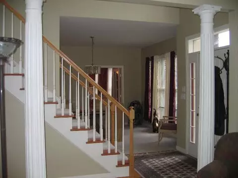 57 Mann Blvd, Clifton Park, NY 12065 photo 2
