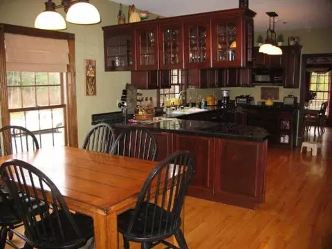864 Feura Bush Rd, Selkirk, NY 12158 photo 2