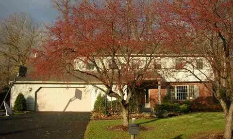 112 Huntersfield Rd, Delmar, NY 12054 photo 1