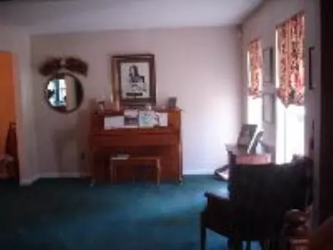 7 Jolley Rd, Glenmont, NY 12077 photo 5