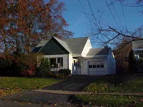 1178 Mcclellan St, Schenectady, NY 12309 photo 1