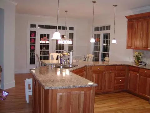 6 Dynamo Ct, Schenectady, NY 12309 photo 3
