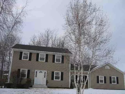 22 Lighthouse Dr, Halfmoon, NY 12188 photo 1