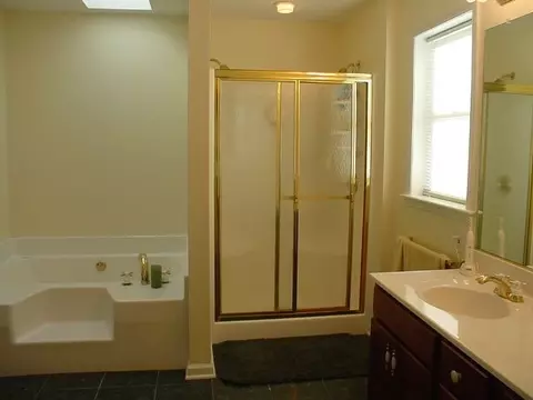 124 Hasgate Dr, Delmar, NY 12054 photo 8