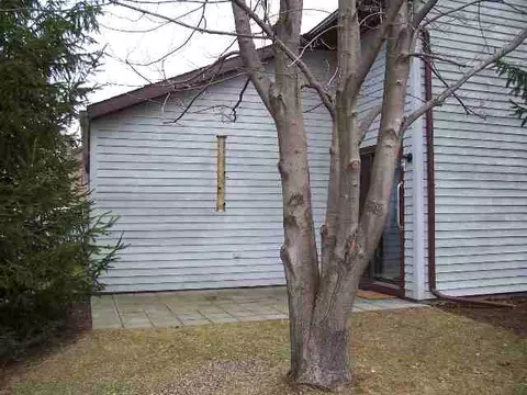 4 Sandhurst Dr, Slingerlands, NY 12159 photo 2