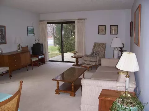 4 Sandhurst Dr, Slingerlands, NY 12159 photo 3