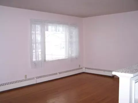 19 Ruby Blvd, Schenectady, NY 12302 photo 2