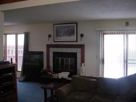 3 Captains Blvd, Halfmoon, NY 12188 photo 2
