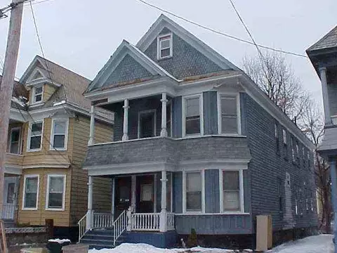 226 Mcclellan St, Schenectady, NY 12304 photo 1