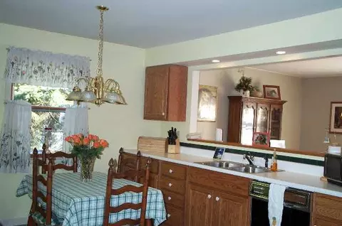 97 Elsmere Ave #B, Delmar, NY 12054 photo 9