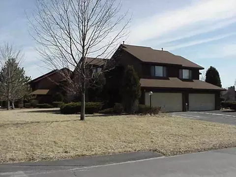17 Sandhurst Dr, Slingerlands, NY 12159 photo 1