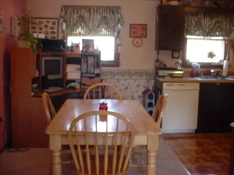 257 Ray Ave, Schenectady, NY 12304 photo 4