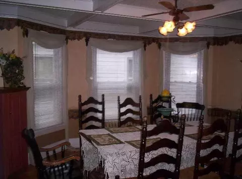 742 Hampton Ave, Schenectady, NY 12309 photo 5