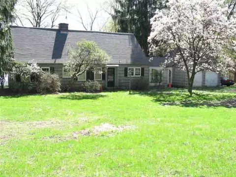 111 Simmons Rd, Glenmont, NY 12077 photo 2