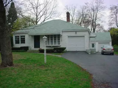 4 Pine St, Delmar, NY 12054 photo 1