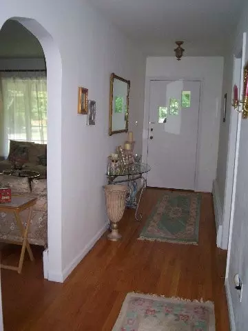 4 Pine St, Delmar, NY 12054 photo 2