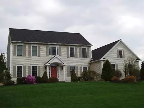 62 Fields End Dr, Glenmont, NY 12077 photo 1