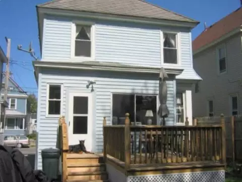 46 Willow Ave, Schenectady, NY 12304 photo 2