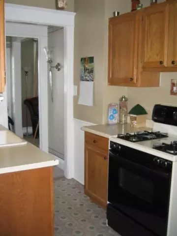 46 Willow Ave, Schenectady, NY 12304 photo 8