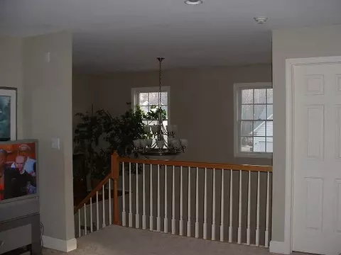 18 Hedgerose Ln, Delmar, NY 12054 photo 8