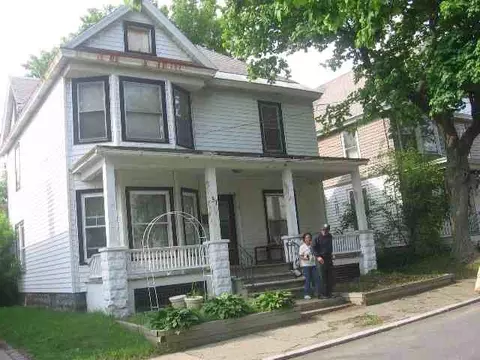 31 Spruce St, Schenectady, NY 12304 photo 1