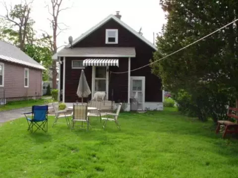225 16th St, Schenectady, NY 12306 photo 4