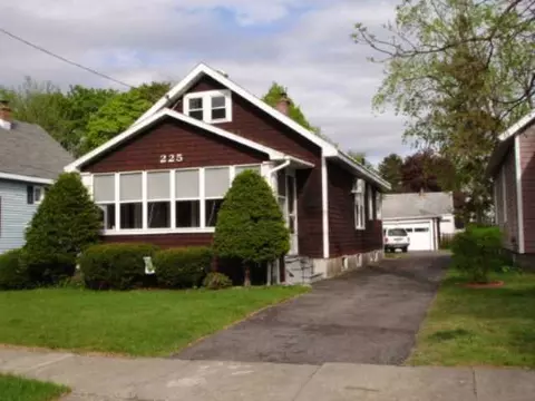 225 16th St, Schenectady, NY 12306 photo 2