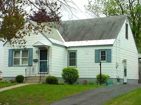 1126 Mcclellan St, Schenectady, NY 12309 photo 2