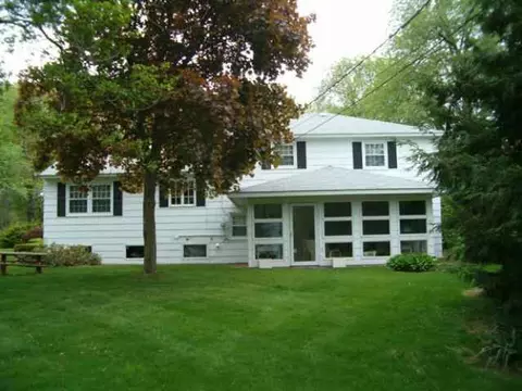 82 Devon Rd, Delmar, NY 12054 photo 3