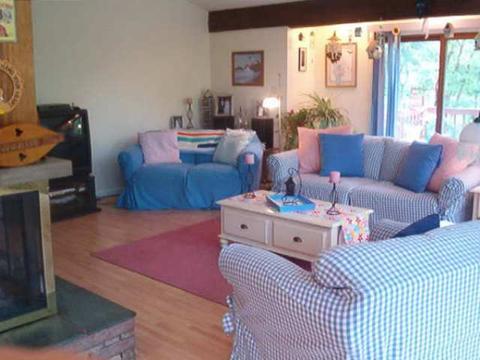 130 Cherry Ave, Delmar, NY 12054 photo 3