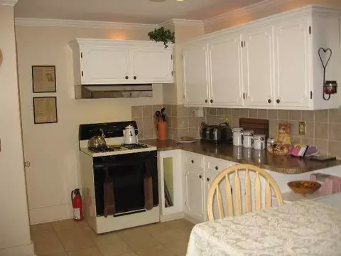 366 Kenwood Ave, Delmar, NY 12054 photo 2