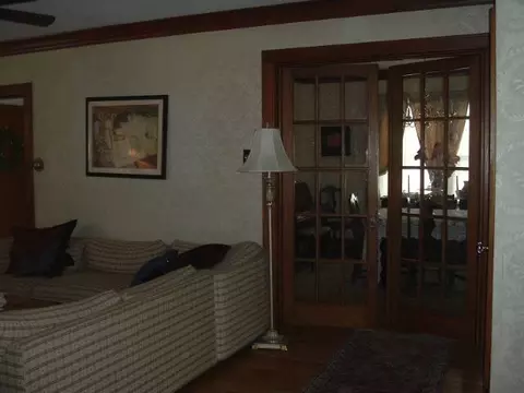 809 Decamp Ave, Schenectady, NY 12309 photo 5
