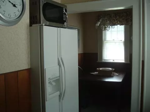 809 Decamp Ave, Schenectady, NY 12309 photo 4