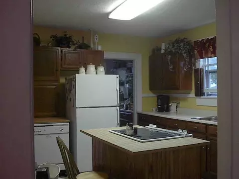 1151 Phoenix Ave, Schenectady, NY 12308 photo 4