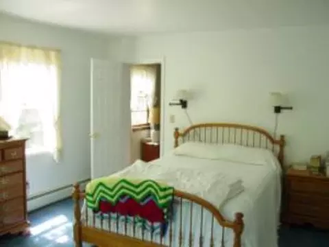 22 Beverly Dr, Albany, NY 12203 photo 5