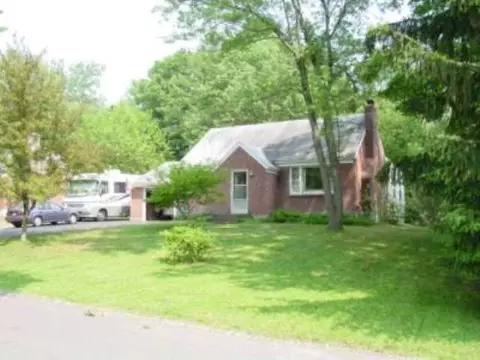 22 Beverly Dr, Albany, NY 12203 photo 1