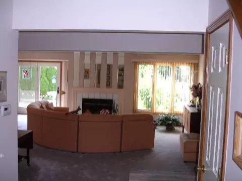 4 Standish Dr, Glenmont, NY 12077 photo 3