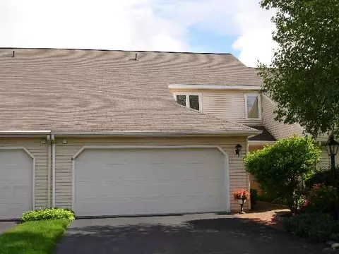 4 Standish Dr, Glenmont, NY 12077 photo 1