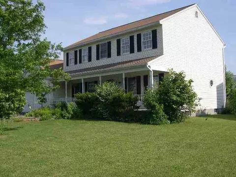 22 Harwick Dr, Glenmont, NY 12077 photo 2